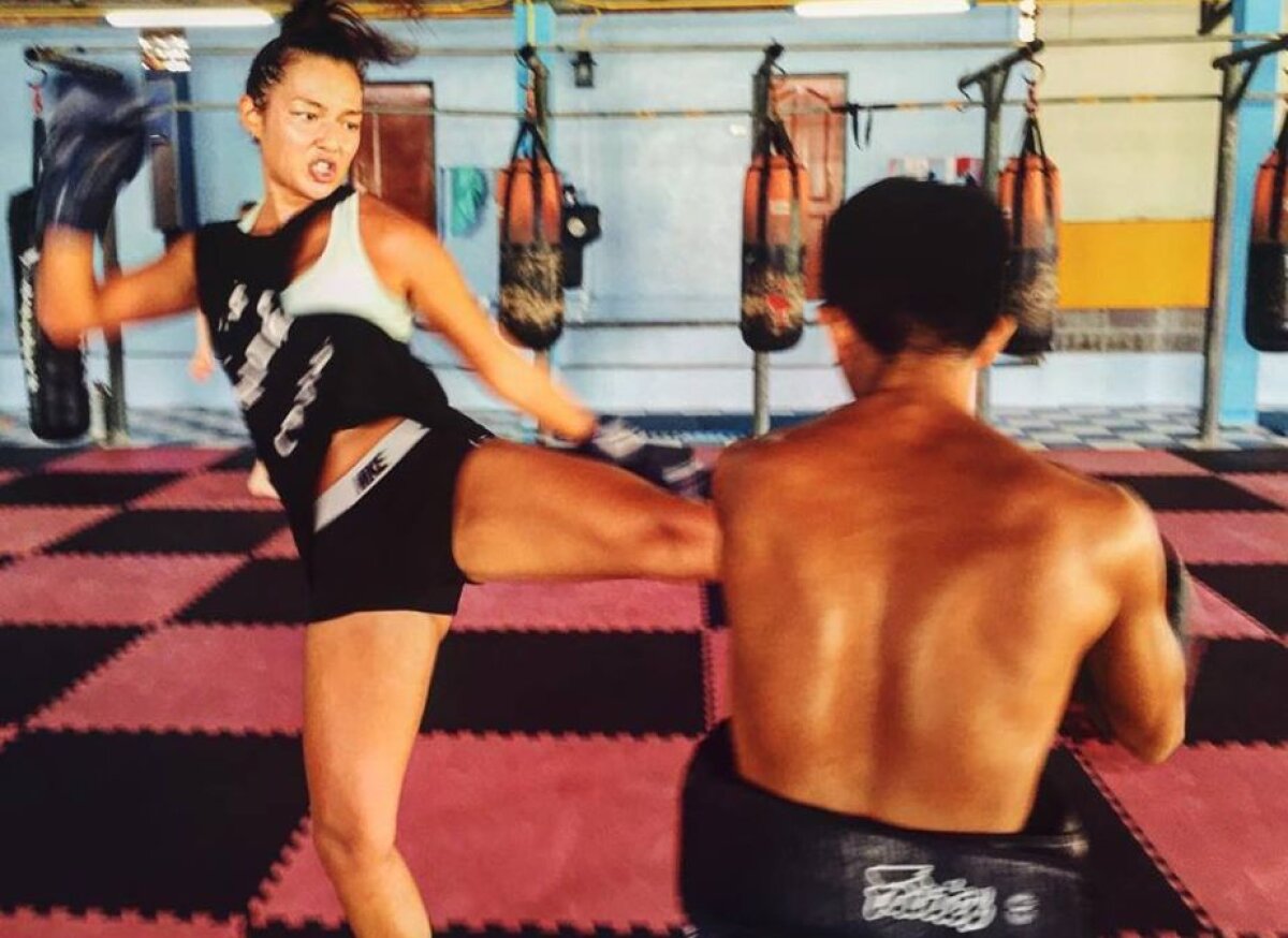 GALERIE FOTO Nu glumi cu Mia! S-a pregătit într-un cantonament de Muay Thai cu profesioniști!