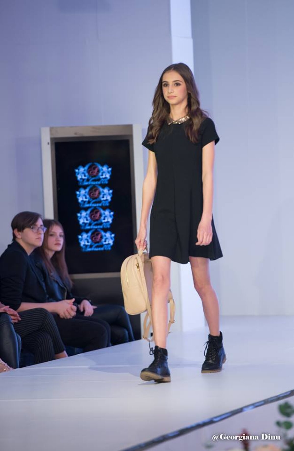 FOTO Fata unuia dintre cei mai mari atacanți din istoria lui FC Brașov, la debutul în modeling