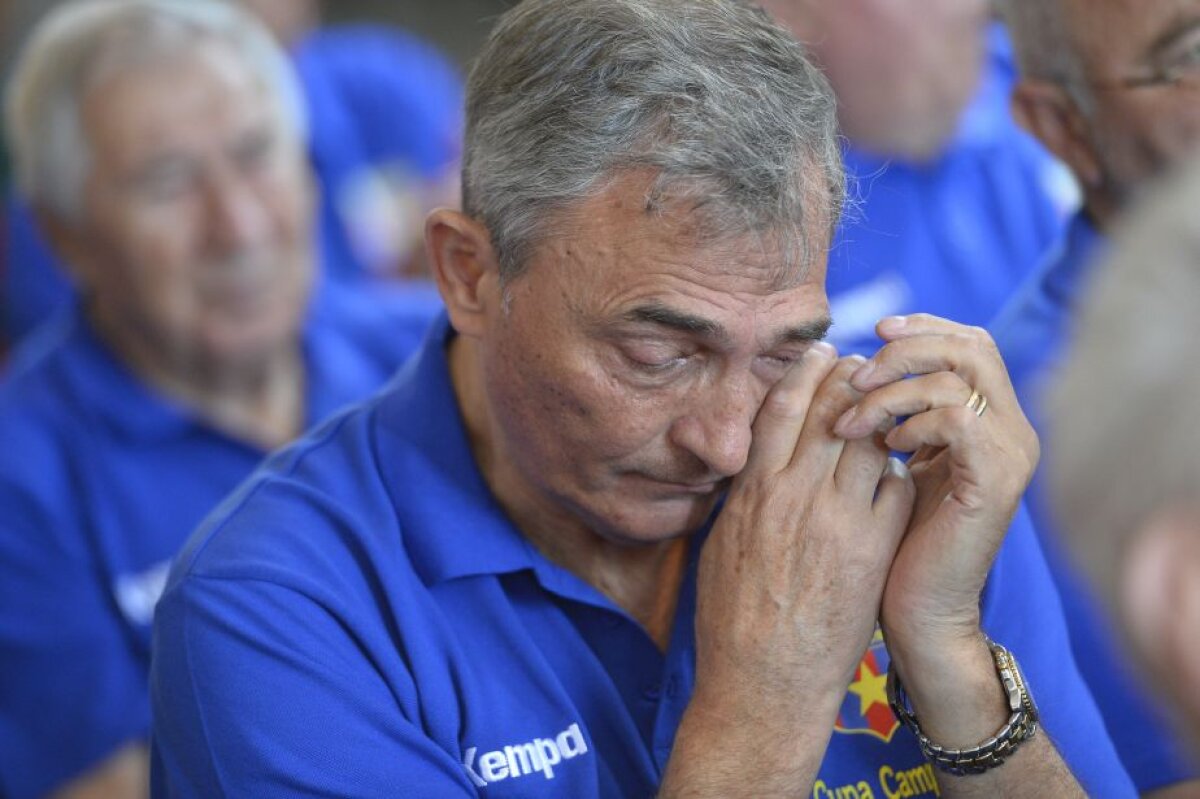 FOTO Semicerc peste 40 de ani » Componenții echipelor de handbal din 1968 și 1977 s-au reunit la Cheile Grădiștei pentru a celebra 49, respectiv 40 de ani de la câștigarea CCE