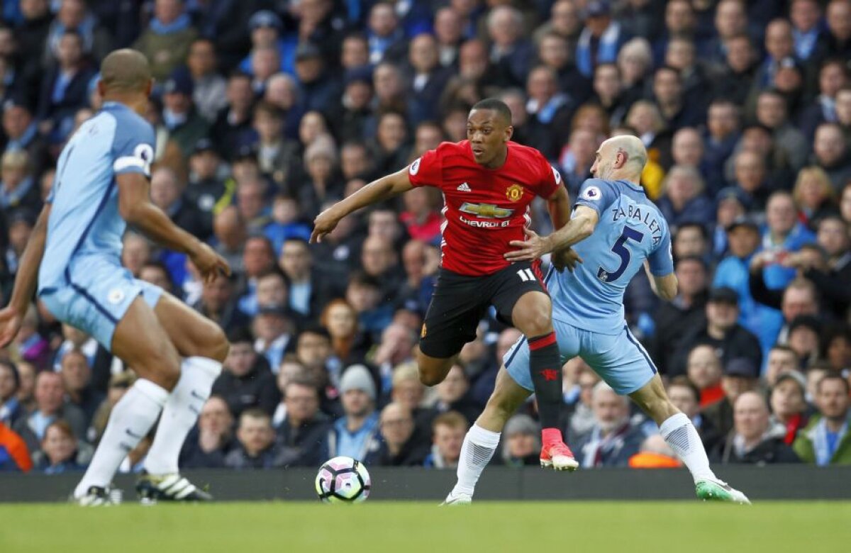 FOTO+VIDEO Guardiola și Mourinho au dat-o la pace » Derby dramatic pe final, între City și United