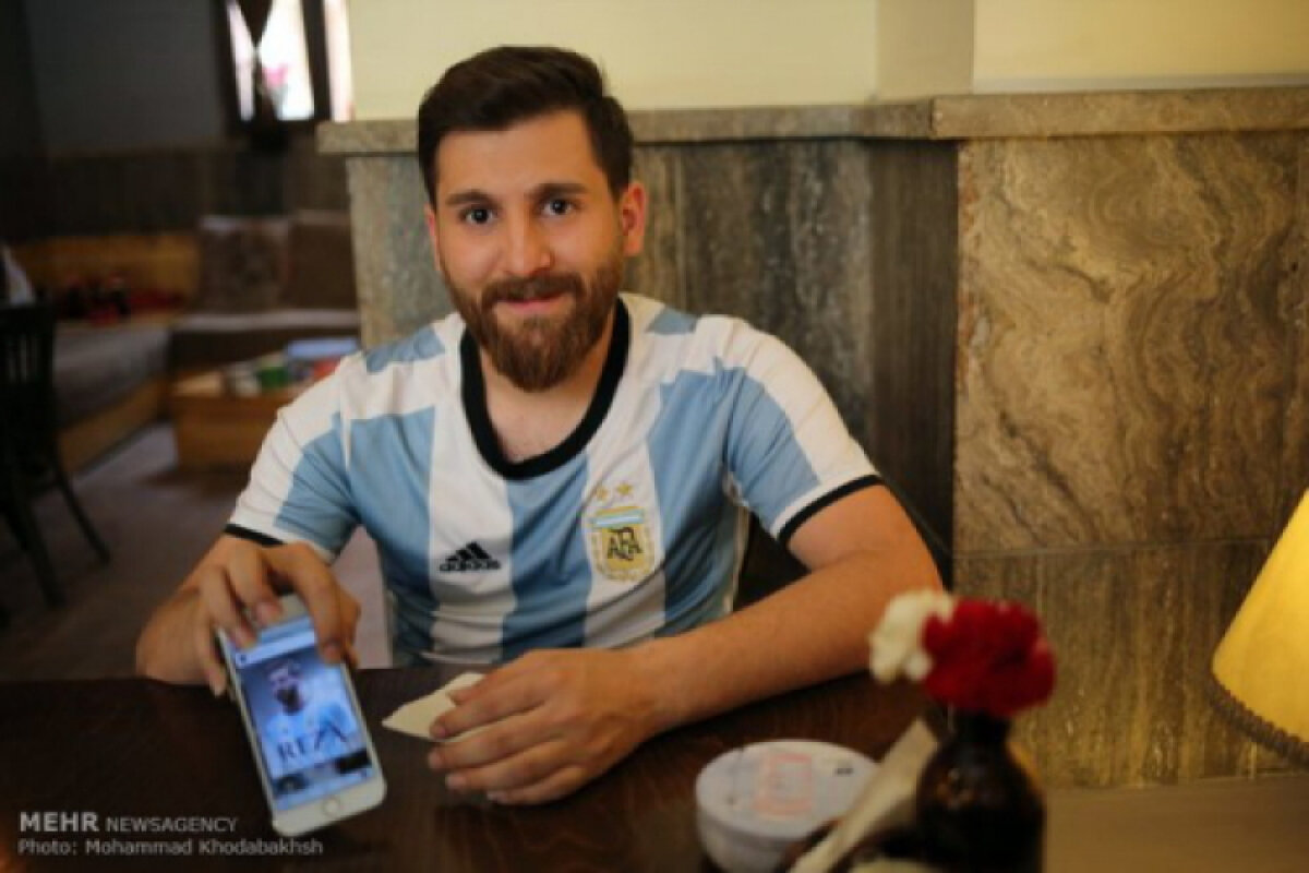 GALERIE FOTO A apărut clona lui Lionel Messi! E din Iran și este identic cu starul Barcelonei 