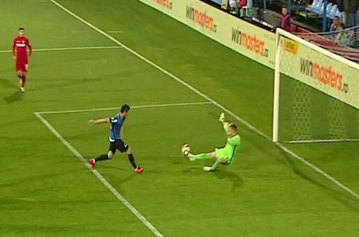 FOTO Două ratări MONUMENTALE pentru Viitorul! De nervi, Șumudică și-a scos un fotbalist în minutul 23