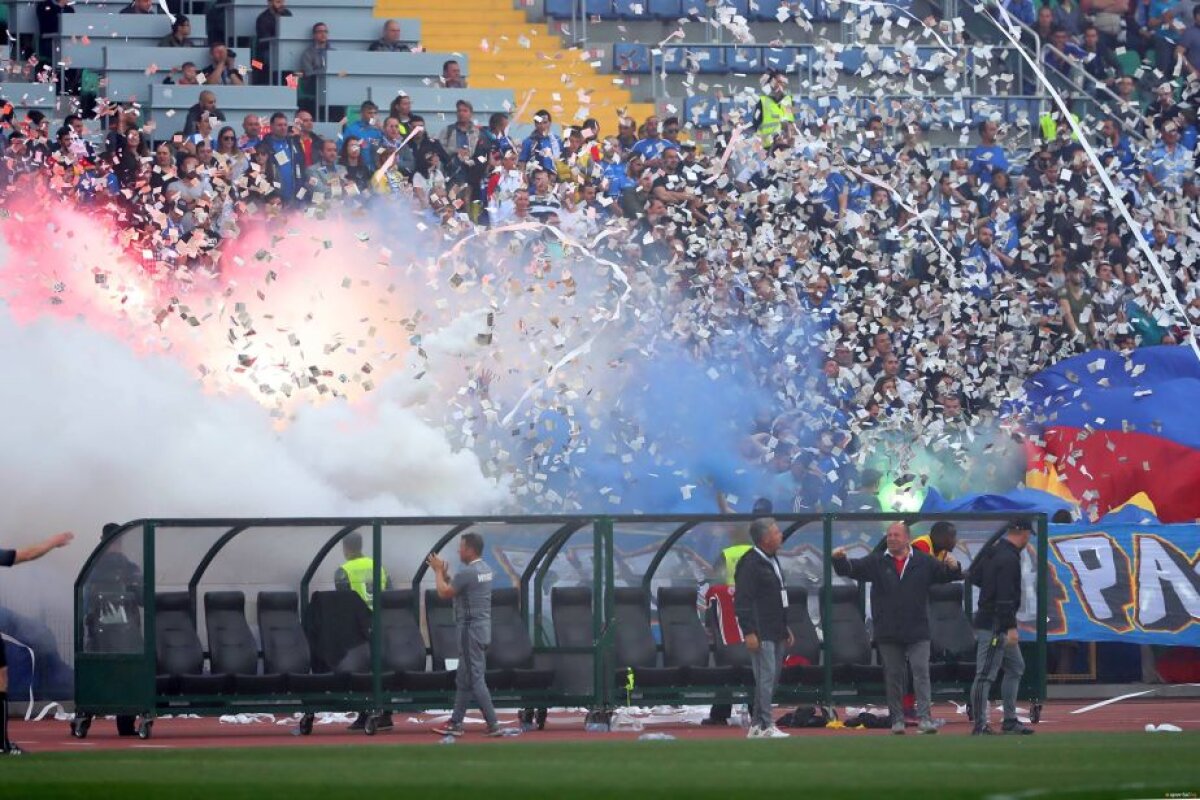 FOTO Nebunie la Sofia în derbyul Levski - ȚSKA! Thomas Neubert s-a prăbușit pe pistă, lovit de petarde și pietre! Alți doi antrenori de la ȚSKA răniți