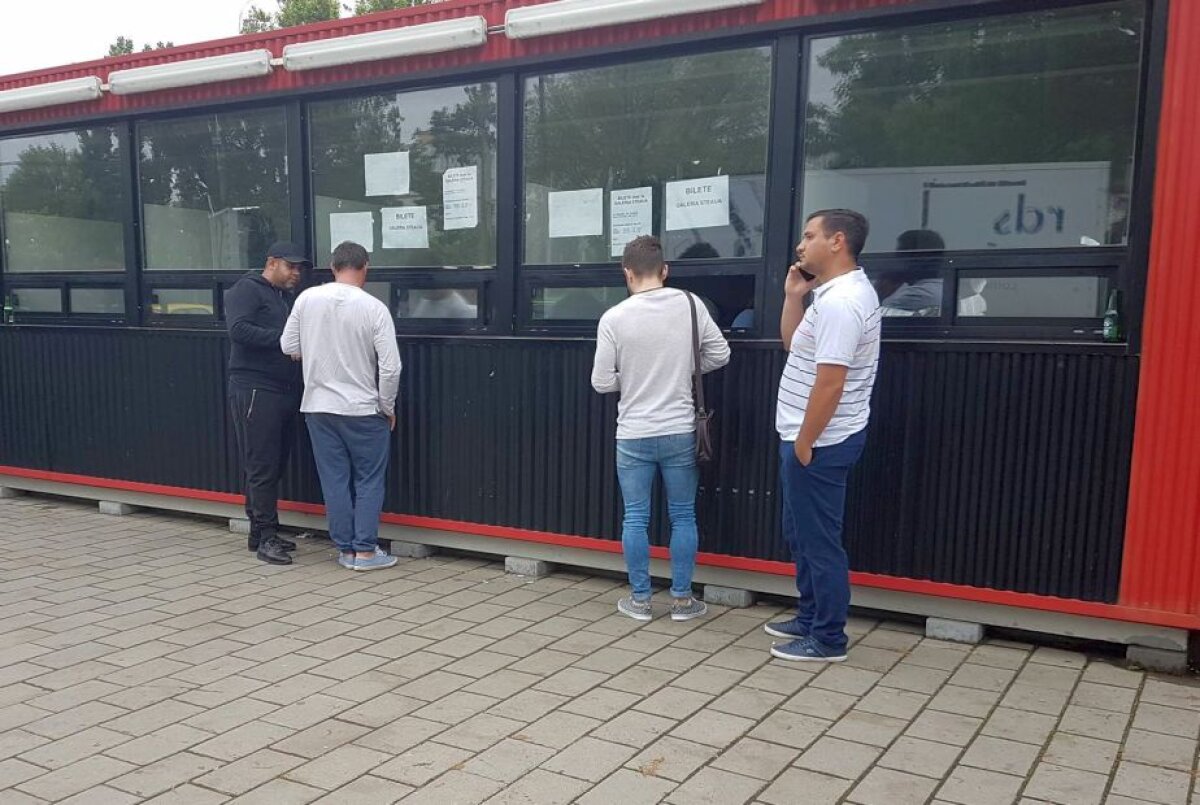 VIDEO+FOTO Fanii steliști iau cu asalt Arena Națională » Anunțul făcut de șefii FCSB: "Se dau toate biletele"