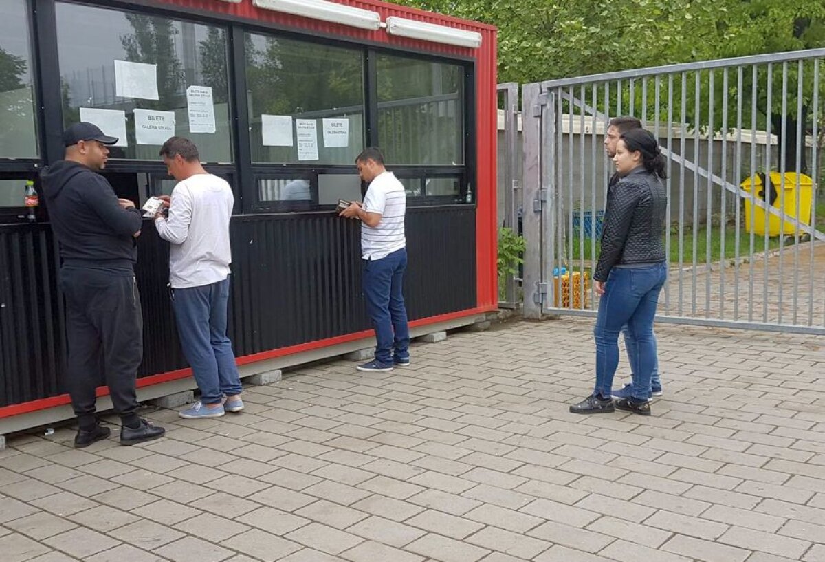 VIDEO+FOTO Fanii steliști iau cu asalt Arena Națională » Anunțul făcut de șefii FCSB: "Se dau toate biletele"