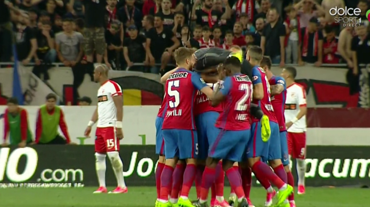 FOTO Așa gol, așa bucurie :) Cascadorii râsului » Niță l-a accidentat pe Moke după gol