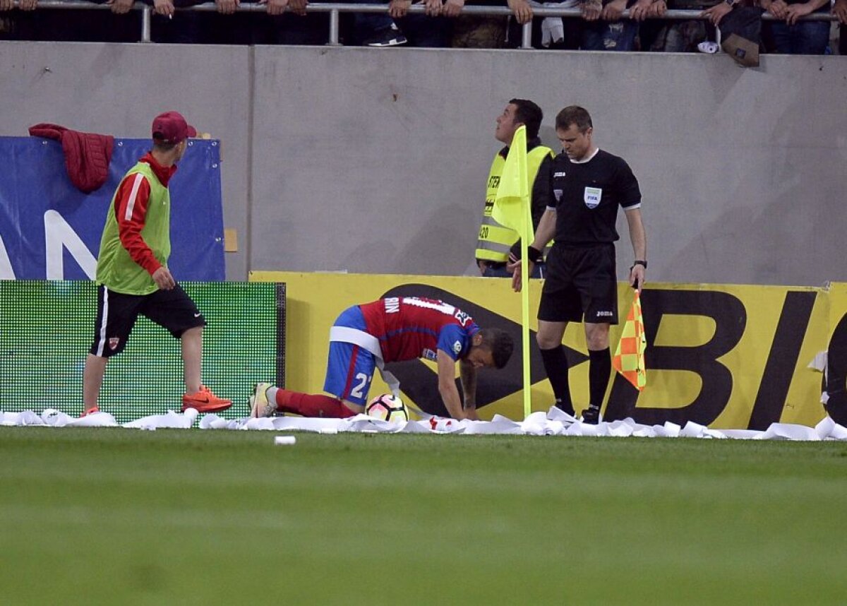 FOTO Dinamoviștii cer stadion fără pistă, dar comportamentul de la derby transmite altceva » Meci întârziat și role în capul adversarilor