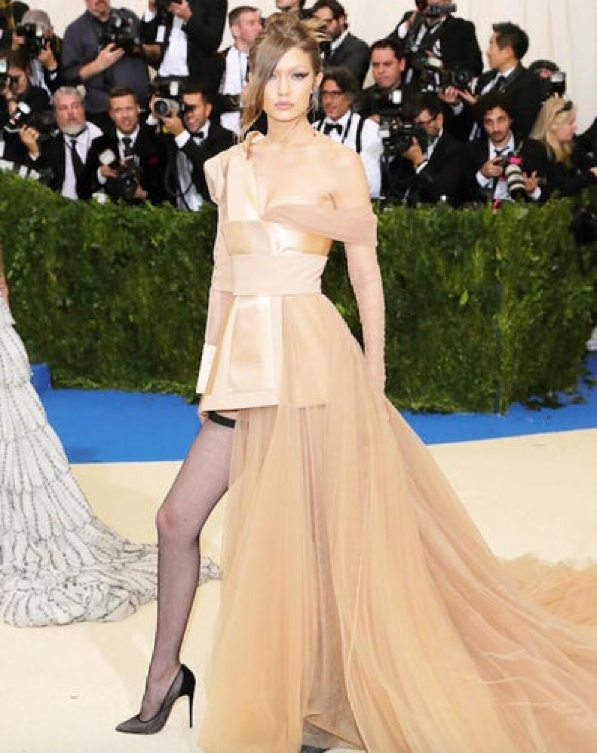 FOTO O gală de neuitat! Divele planetei au făcut atmosferă la Met Gala: ținute provocatoare și apariții incendiare