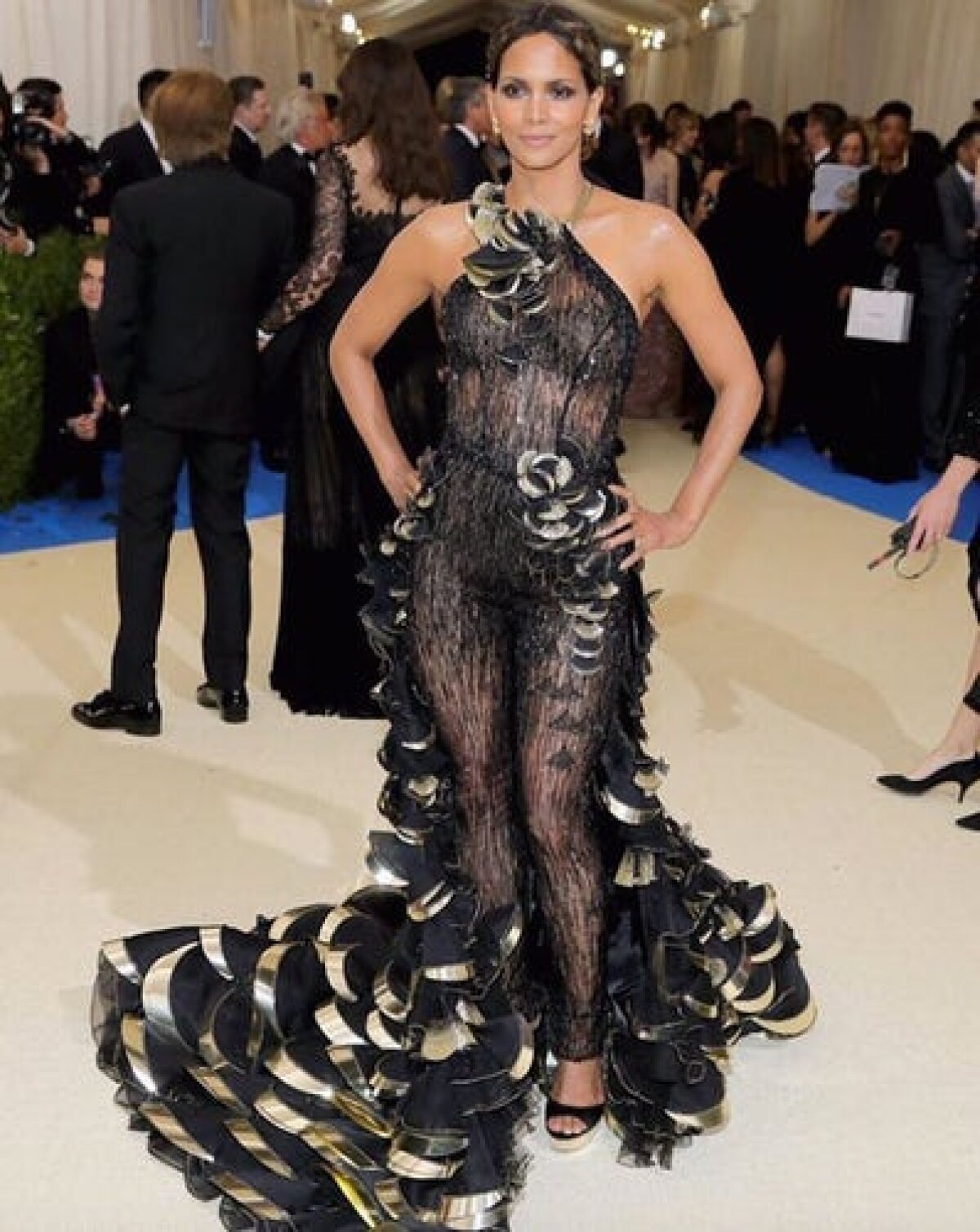 FOTO O gală de neuitat! Divele planetei au făcut atmosferă la Met Gala: ținute provocatoare și apariții incendiare