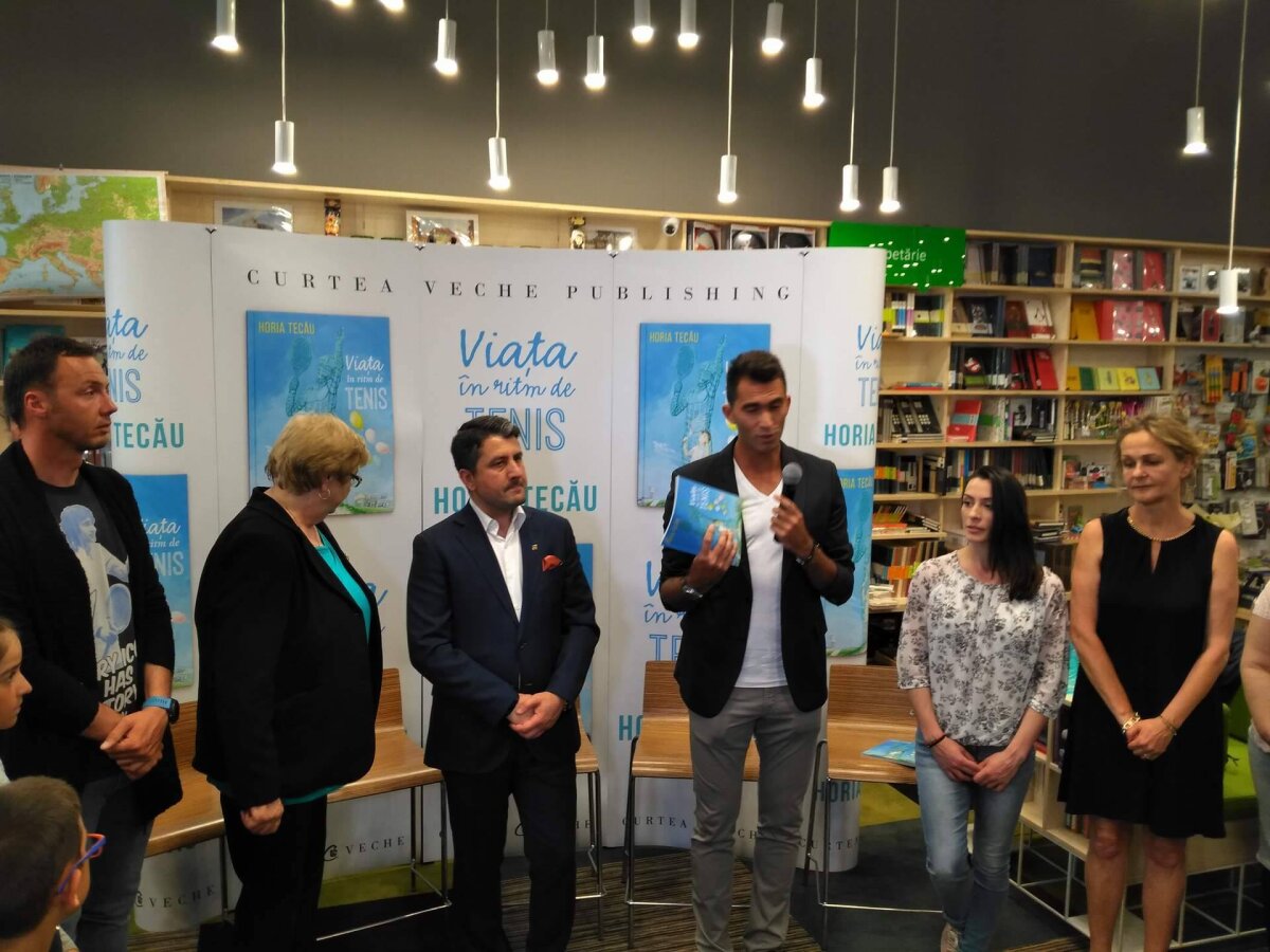 GALERIE FOTO Horia Tecău şi-a lansat cartea la Constanţa! Campionul de la Wimbledon le-a făcut un cadou copiilor