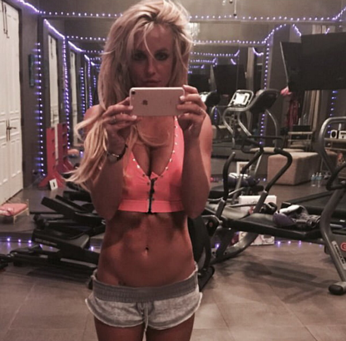 FOTO Britney Spears sparge toate topurile! Arată senzațional la 35 de ani