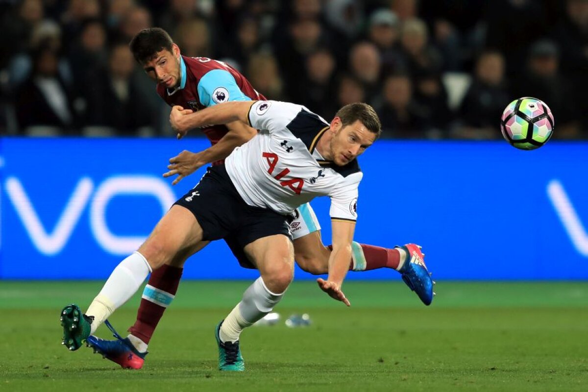 VIDEO+FOTO Pasul greșit al lui Tottenham care poate trimite titlul pe Stamford Bridge » Chelsea se poate distanța la 7 puncte de Spurs, cu trei etape înainte de final