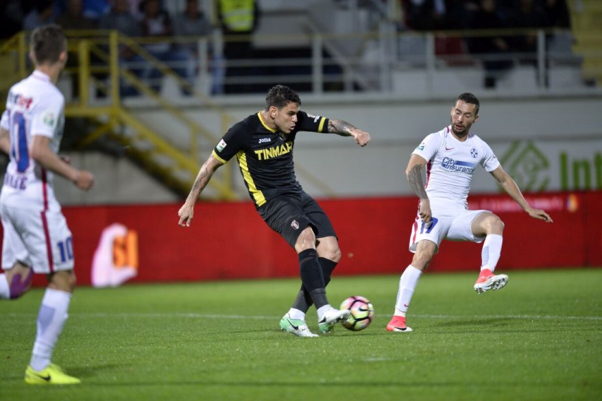 VIDEO+FOTO FCSB rezistă! Victorie cu Astra în deplasare, 1-0, iar totul se joacă în ultima rundă!