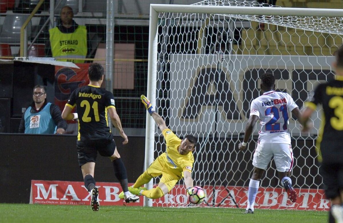 VIDEO+FOTO FCSB rezistă! Victorie cu Astra în deplasare, 1-0, iar totul se joacă în ultima rundă!