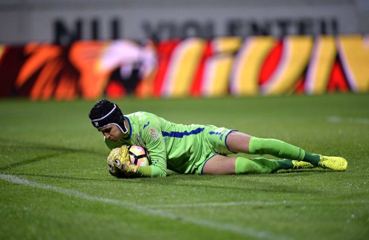 VIDEO+FOTO FCSB rezistă! Victorie cu Astra în deplasare, 1-0, iar totul se joacă în ultima rundă!