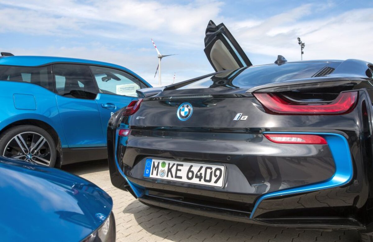 VIDEO+FOTO Test drive cu toată gama de electrice a celor de la BMW » Adrenalină la priză: i8 și i3 pe circuit
