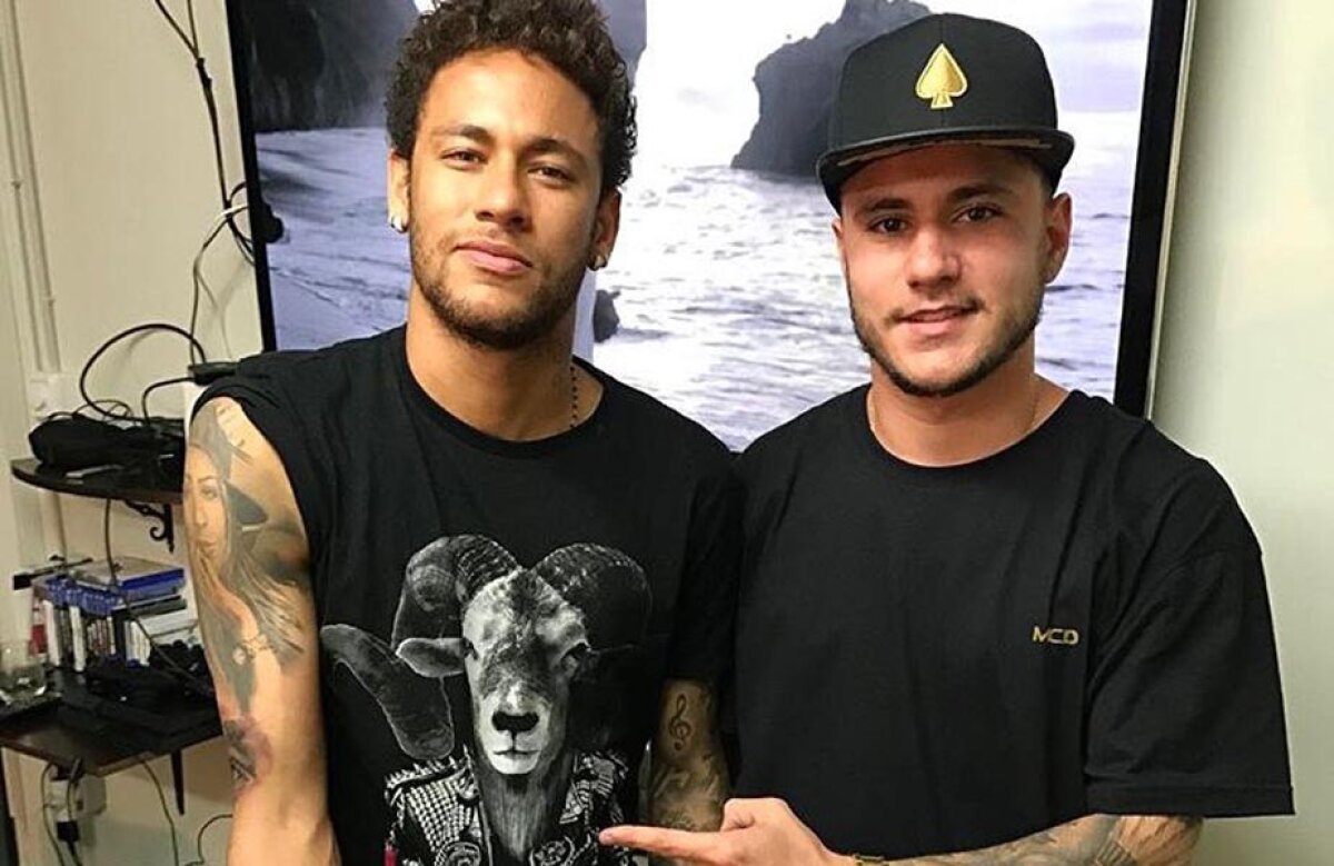 Împreună peste tot » Soluția găsită de Neymar pentru a-l avea pe fiul său mereu aproape