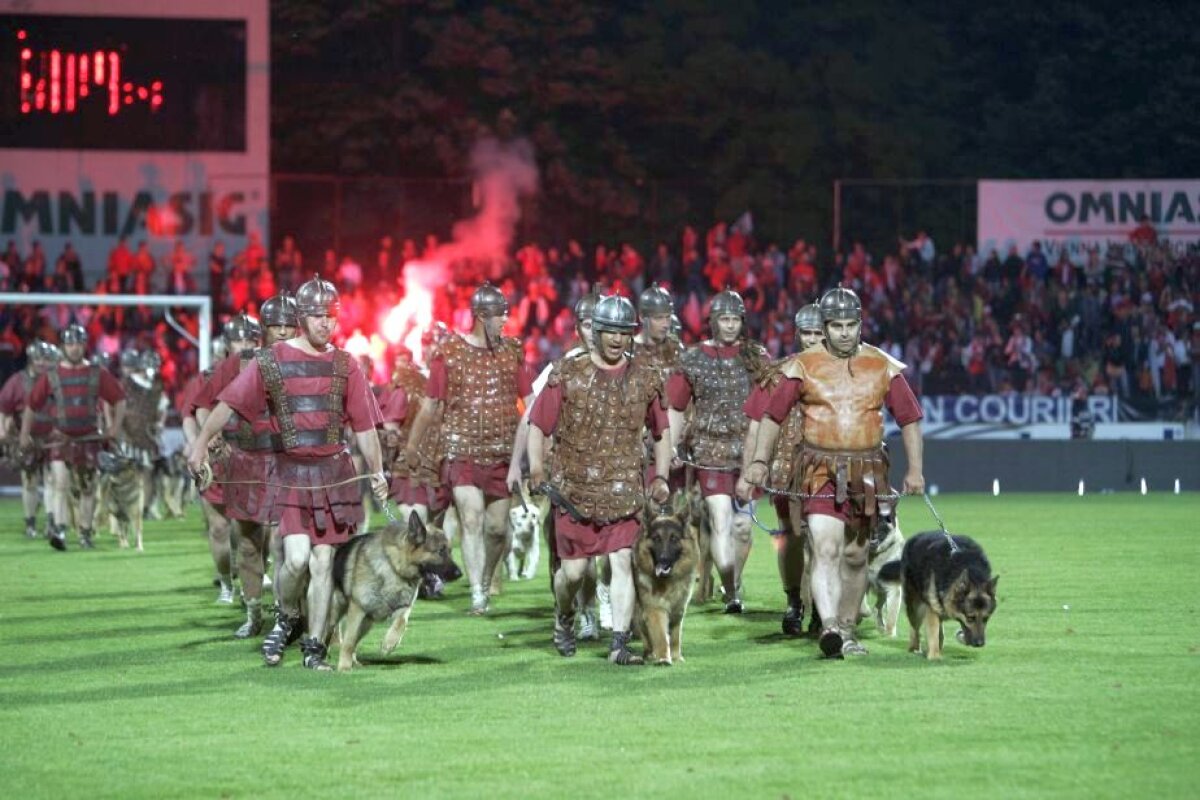 GALERIE FOTO Imagini din arhiva GSP de la ultimul titlu al lui Dinamo! "Spartanii" lui Borcea au sărbătorit acasă după o înfrângere cu Urziceni » Doar 5 echipe mai sunt în Liga 1 de atunci