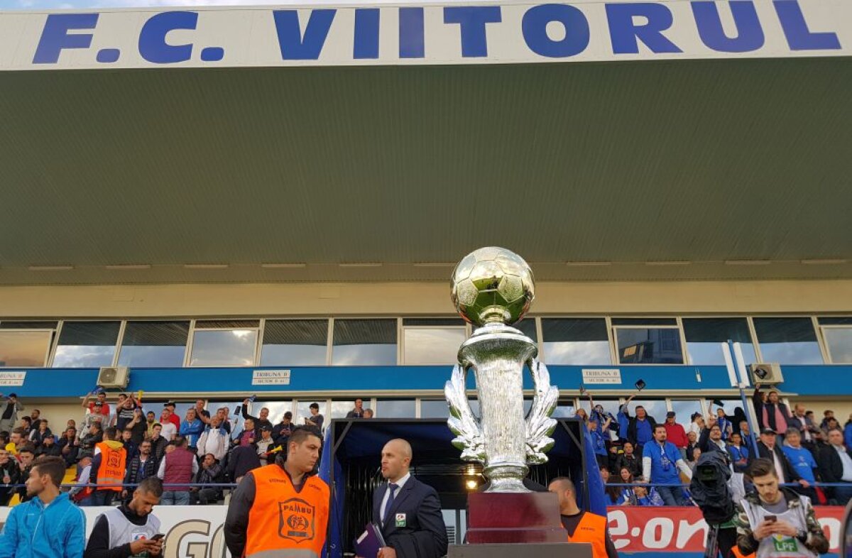 GALERIE FOTO Așa se trăiește lupta la titlu! 15  de imagini din cele trei finale care au stabilit campioana 