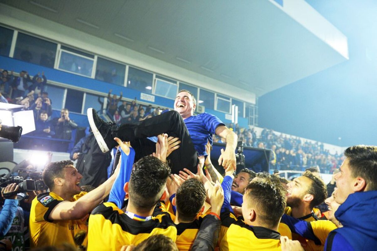GALERIE FOTO + VIDEO Regele României! Hagi și jucătorii de la Viitorul au făcut show pe teren după ce au câștigat campionatul