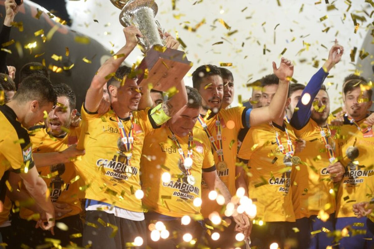 GALERIE FOTO + VIDEO Regele României! Hagi și jucătorii de la Viitorul au făcut show pe teren după ce au câștigat campionatul