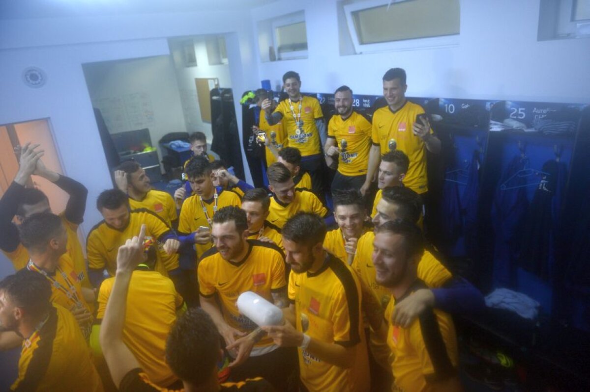 GALERIE FOTO + VIDEO Regele României! Hagi și jucătorii de la Viitorul au făcut show pe teren după ce au câștigat campionatul