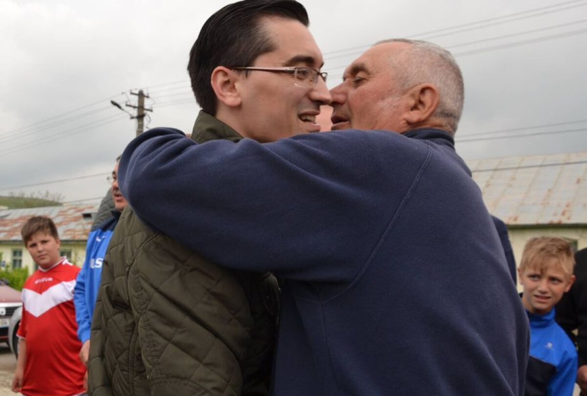 Burleanu, la țară în zi de titlu! În cea mai încinsă zi a fotbalului românesc din ultimii ani, președintele FRF a văzut meciuri de juniori la Văculești, Botoșani