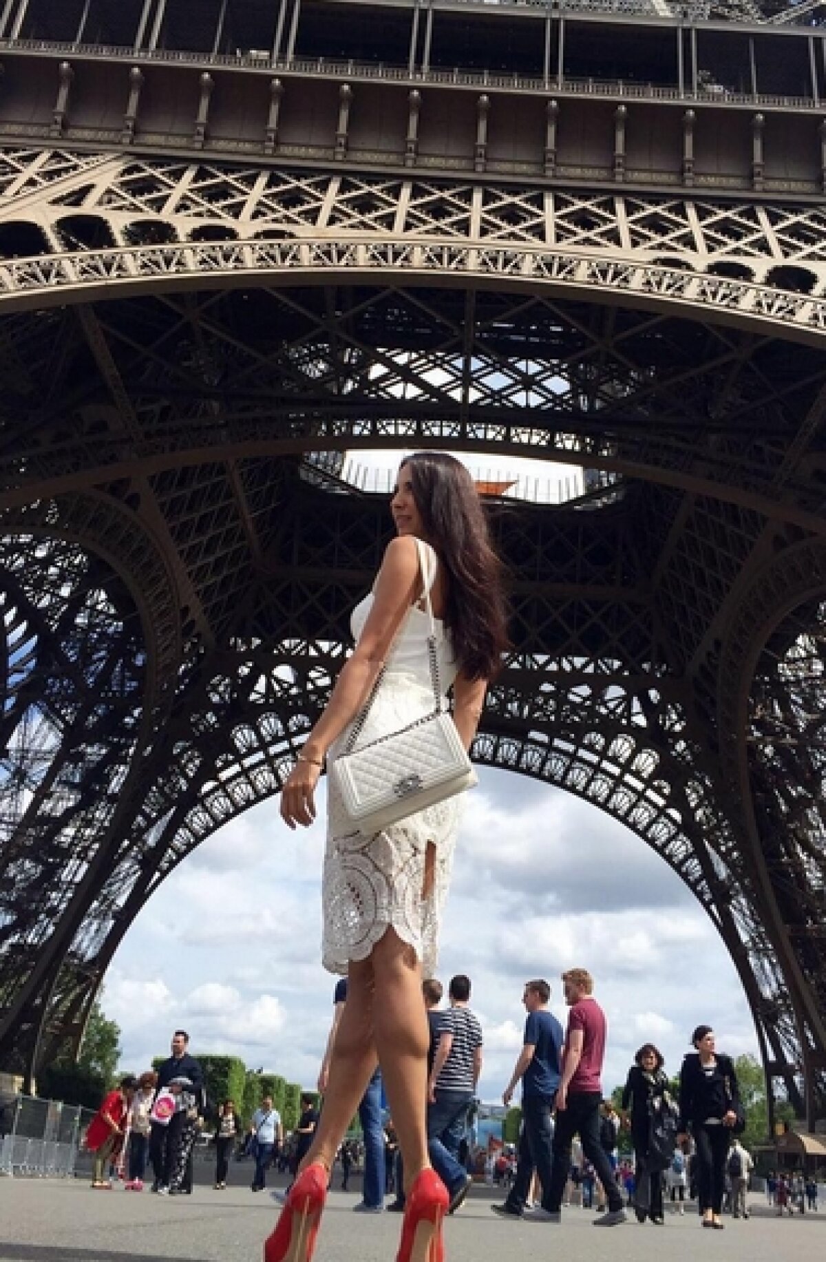 FOTO Specialistă în relații internaționale :) Căpitanul lui Dinamo Kiev are o soție aparte