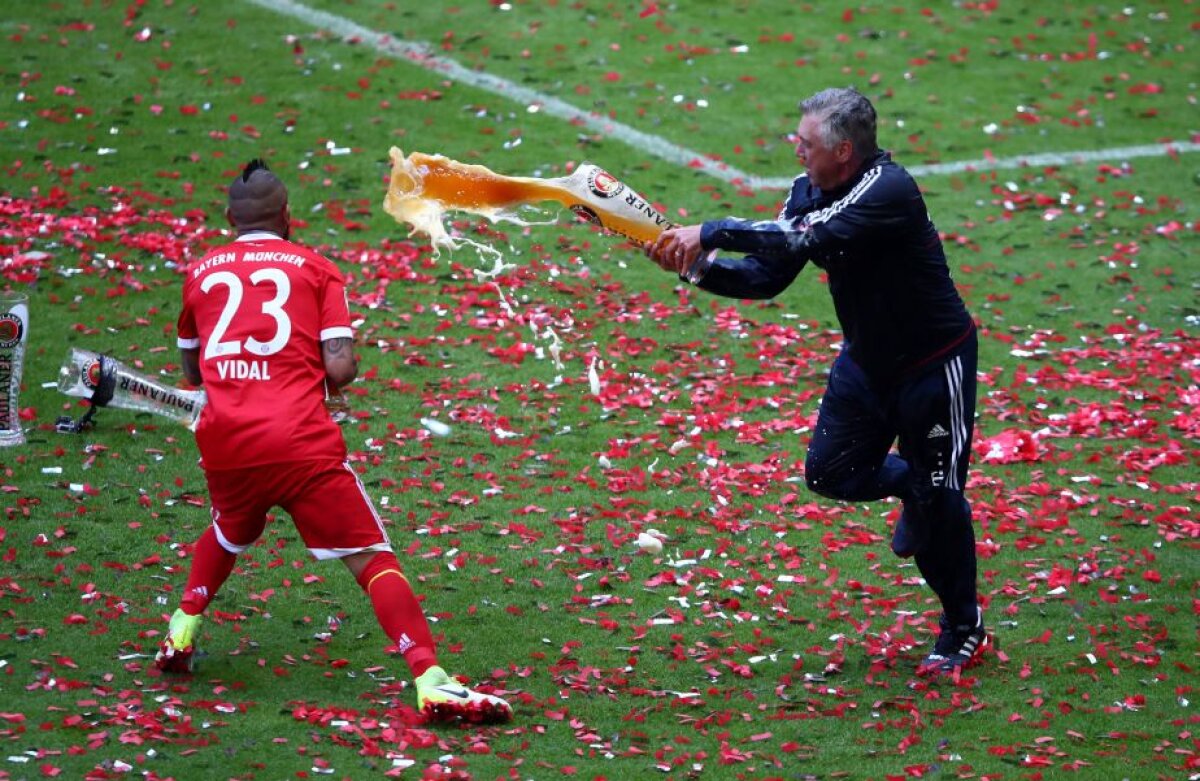 FOTO 3 momente DE NERATAT din ultima etapă din Bundesliga! Două legende s-au retras și suporterii au dat năvala pe teren