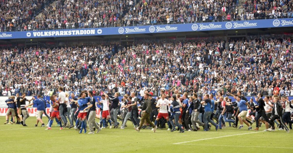 FOTO 3 momente DE NERATAT din ultima etapă din Bundesliga! Două legende s-au retras și suporterii au dat năvala pe teren