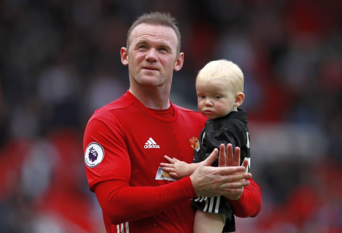 GALERIE FOTO Tradiția continuă! Jucătorii din Premier League au încheiat sezonul alături de familii, pe gazon » Soția lui Rooney a fost cea mai fotografiată