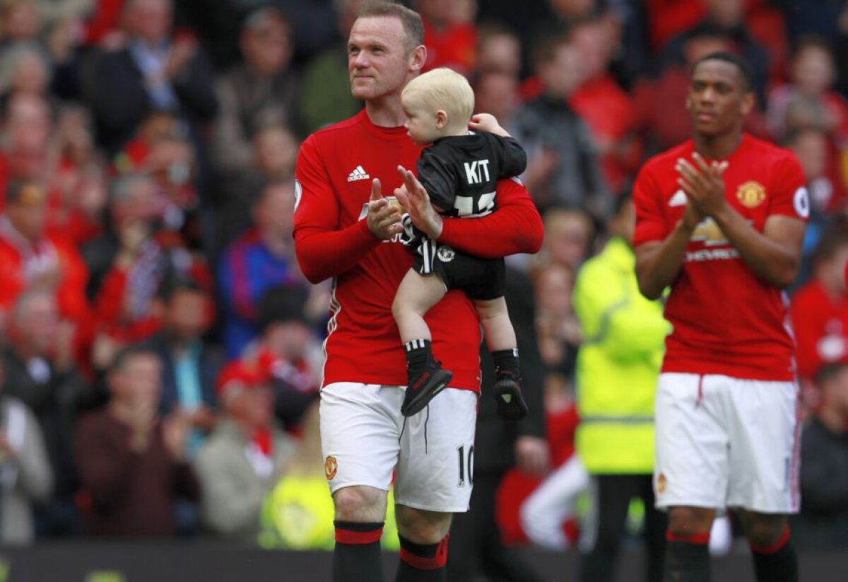 GALERIE FOTO Tradiția continuă! Jucătorii din Premier League au încheiat sezonul alături de familii, pe gazon » Soția lui Rooney a fost cea mai fotografiată