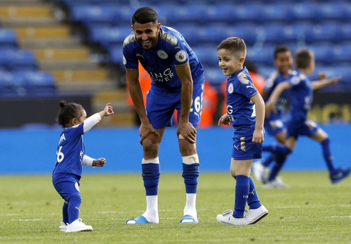 GALERIE FOTO Tradiția continuă! Jucătorii din Premier League au încheiat sezonul alături de familii, pe gazon » Soția lui Rooney a fost cea mai fotografiată