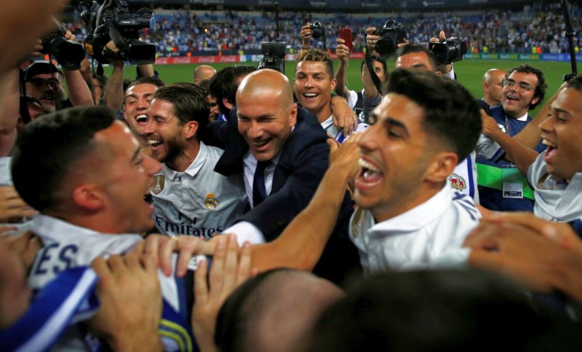 VIDEO+FOTO Bucurie senzațională a jucătorilor lui Real Madrid! Zidane a fost aruncat în sus de propriii fotbaliști după titlul 33