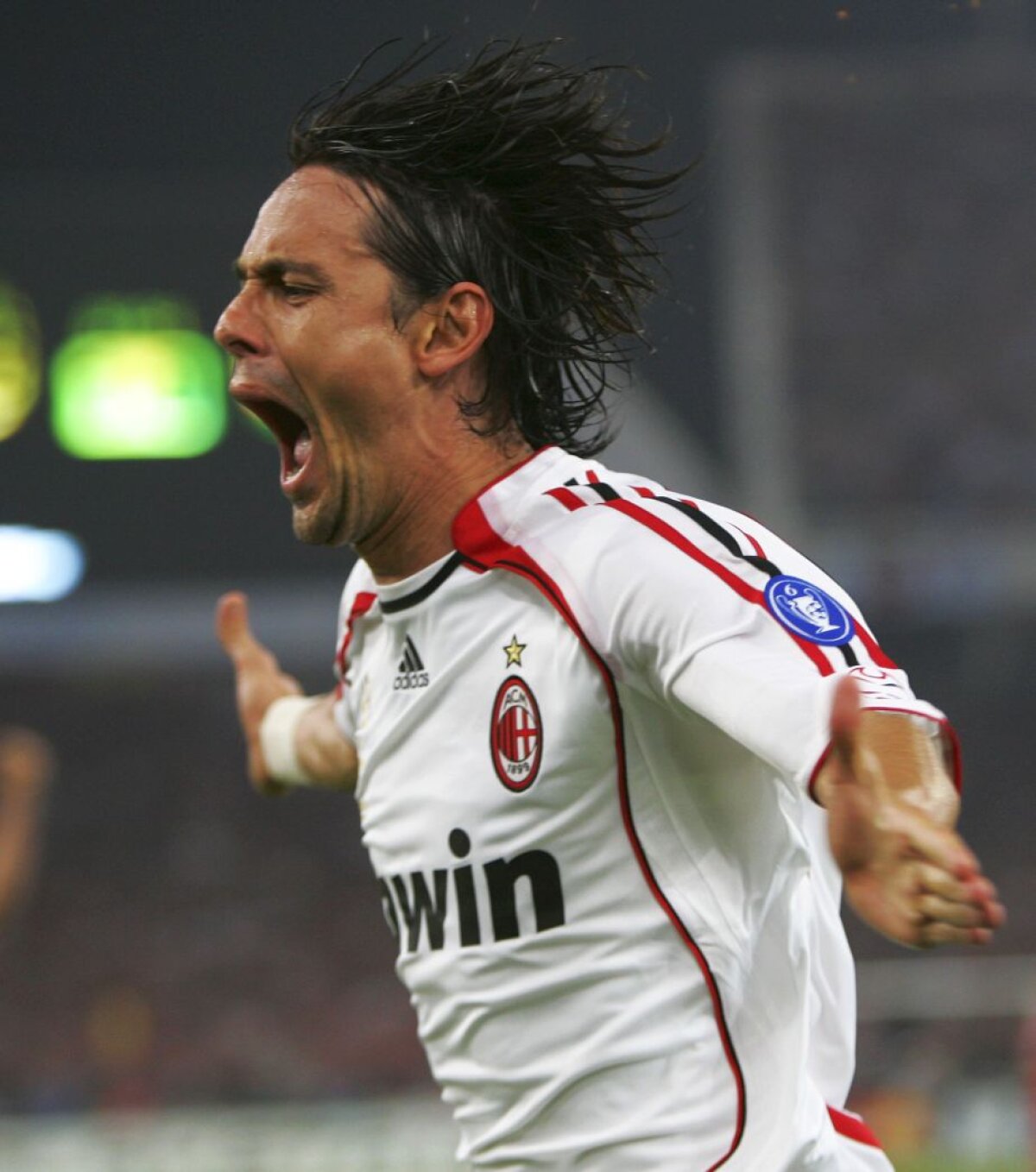 VIDEO și FOTO » Eșecul transformat în succes » Povestea neștiută despre revanșa lui AC Milan în fața lui Liverpool, din urmă cu 10 ani: Maldini, la un pas de bătaie cu fanii + profeția căpitanului