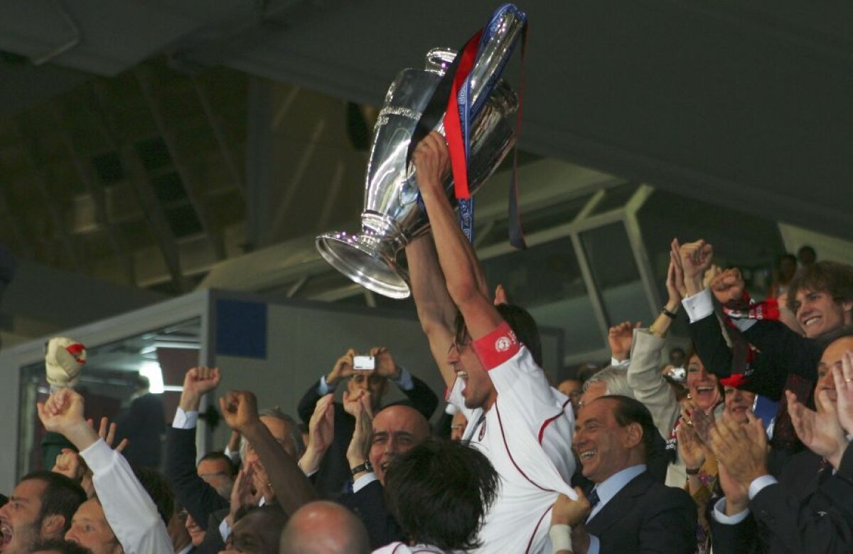 VIDEO și FOTO » Eșecul transformat în succes » Povestea neștiută despre revanșa lui AC Milan în fața lui Liverpool, din urmă cu 10 ani: Maldini, la un pas de bătaie cu fanii + profeția căpitanului