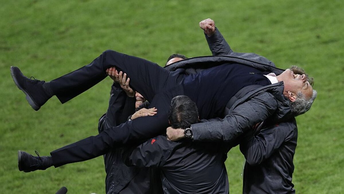 VIDEO+FOTO Cele mai tari imagini după finala Europa League! Jose Mourinho, one-man show! Cum s-au bucurat fotbaliștii