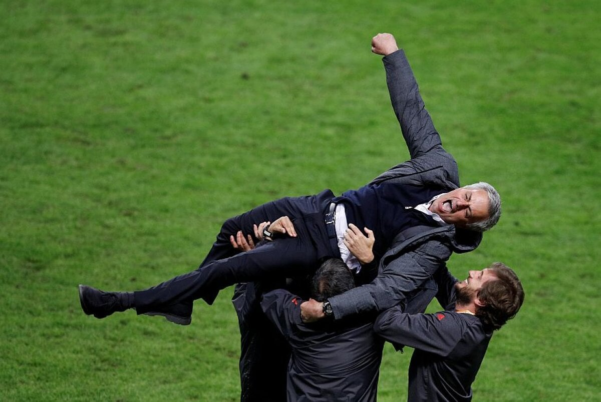 VIDEO+FOTO Cele mai tari imagini după finala Europa League! Jose Mourinho, one-man show! Cum s-au bucurat fotbaliștii