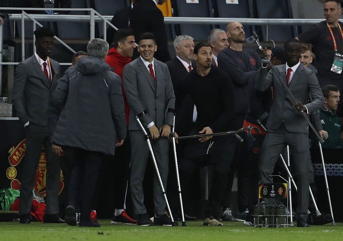 GALERIE FOTO Sărbătoare cu pacienți » Infirmeria lui United e plină, iar asta s-a văzut la festivitatea de premiere 