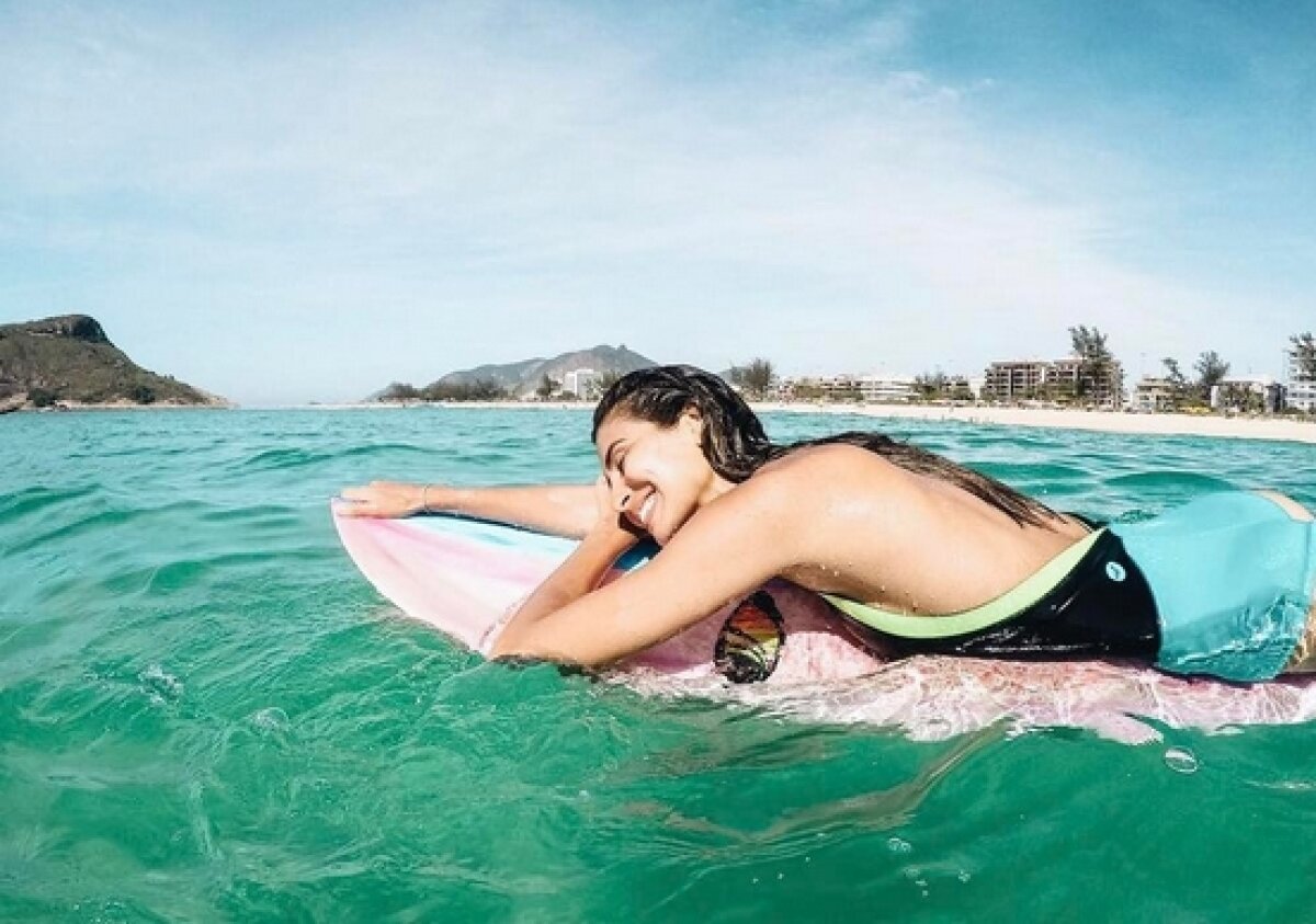 FOTO Fata lui Bebeto te vrăjește cu privirea albastră: s-a îndrăgostit de un fotbalist!