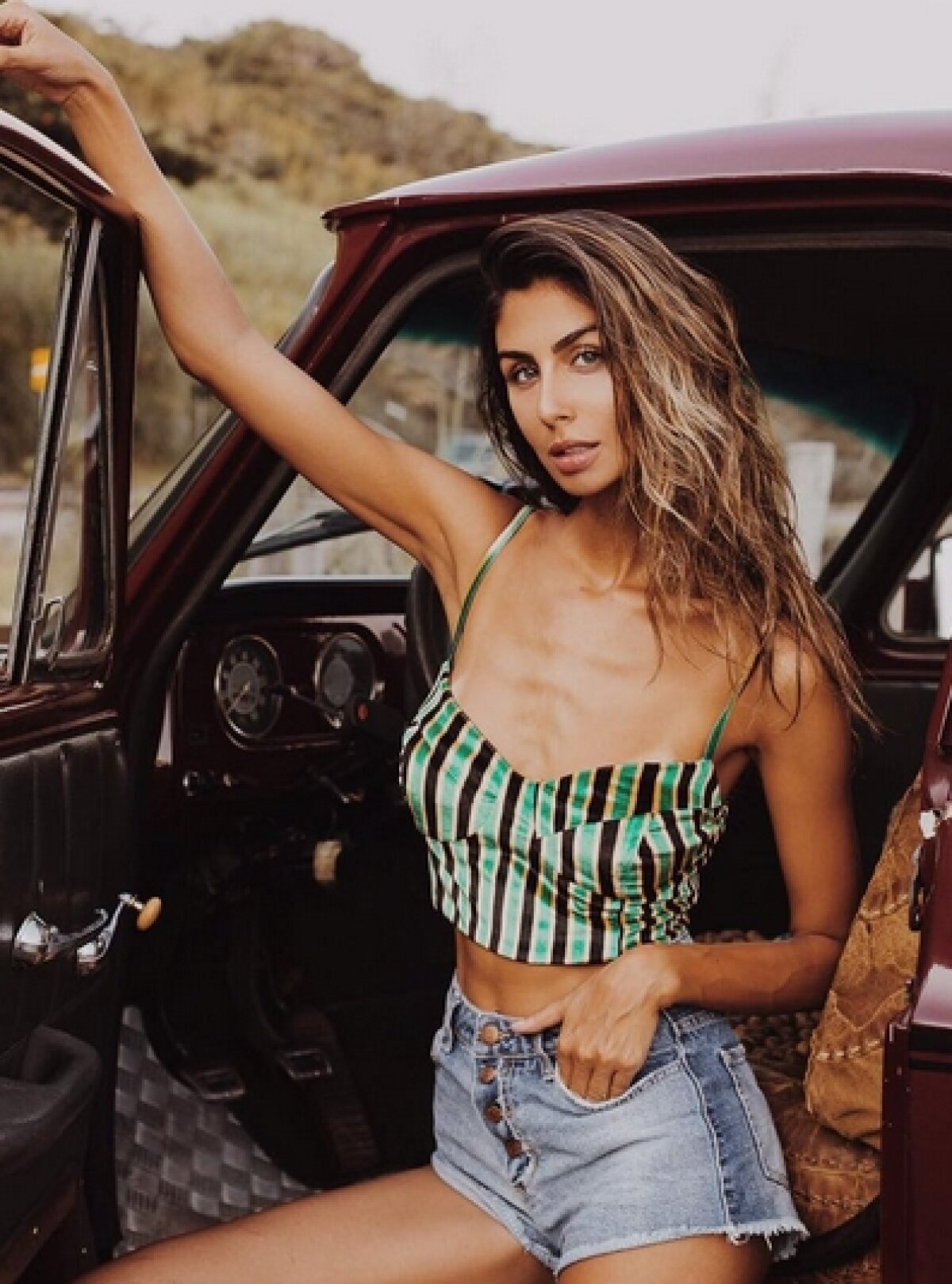 FOTO Fata lui Bebeto te vrăjește cu privirea albastră: s-a îndrăgostit de un fotbalist!