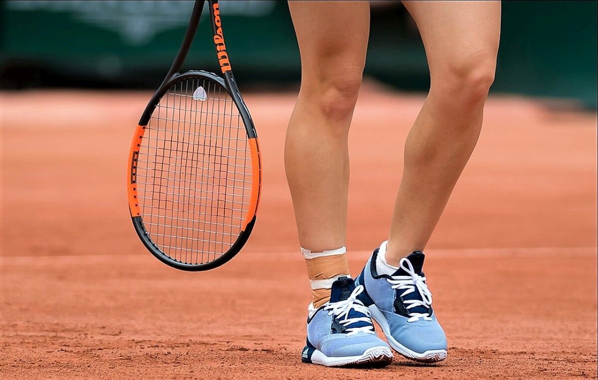 Ziua decisivă » Halep decide azi dacă va juca la Roland Garros! Surpriză imensă la antrenament: cine a venit să o vadă