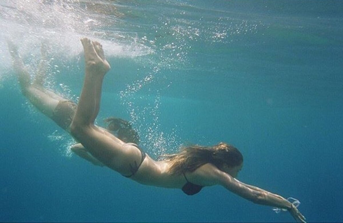 FOTO Sirena din Hawaii » S-a lăsat de arhitectură pentru a deveni fotomodel internațional