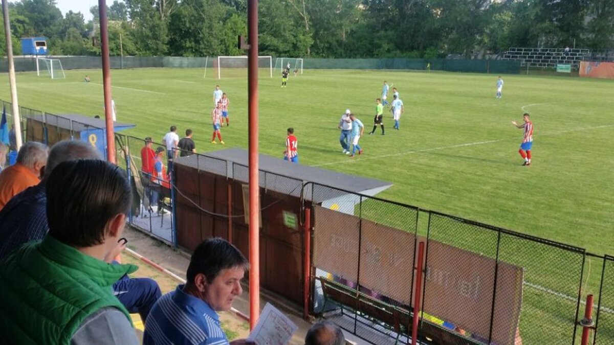 GALERIE FOTO Lăcătuș a urmărit viitorii jucători ai Stelei! Un fotbalist l-a impresionat în mod special