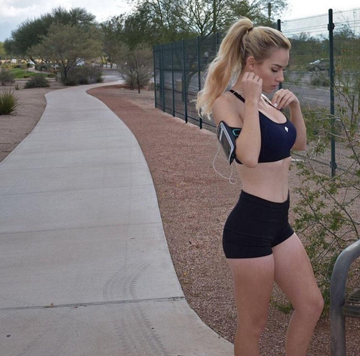 FOTO Prințesa golfului » Provine dintr-o familie de sportivi, dar s-a ales cu gena seducției!