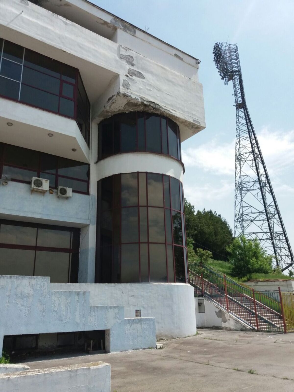 EXCLUSIV Gigi eliberează Ghencea » Vechiul stadion se pregăteşte să dispară: Becali ia tot ce poate