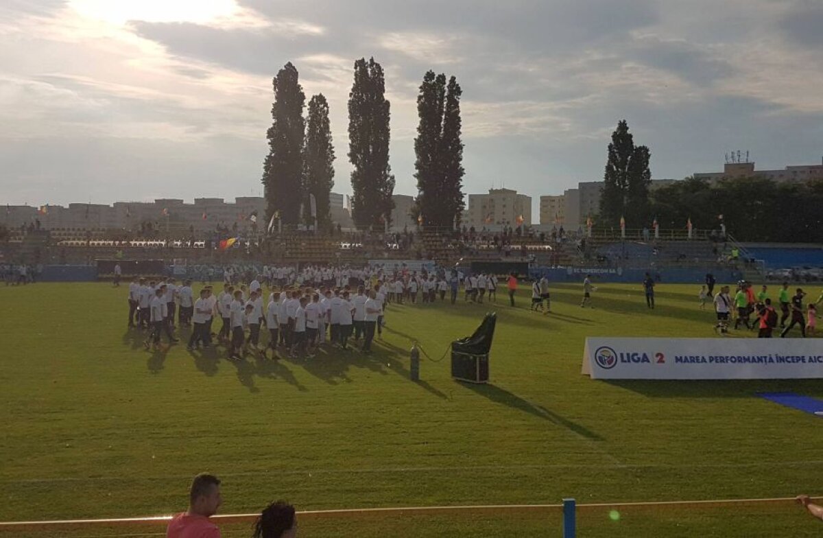 VIDEO+FOTO Burleanu a premiat-o pe Juventus Colentina pentru promovare » Și președintele FRF a primit o distincție