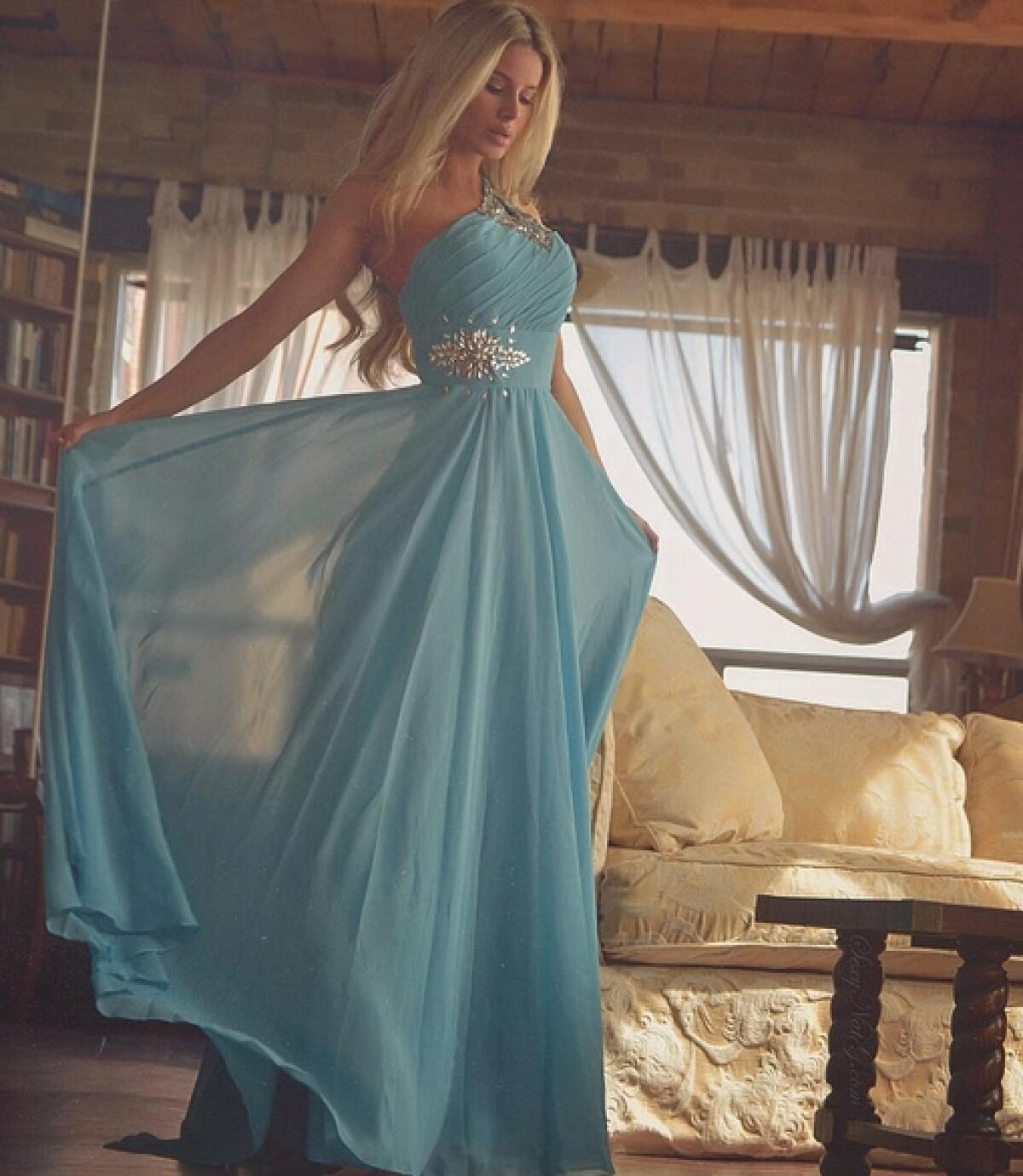 FOTO Răpitoare! Muza celor de la Raptors e printre cele mai sexy fane din NBA