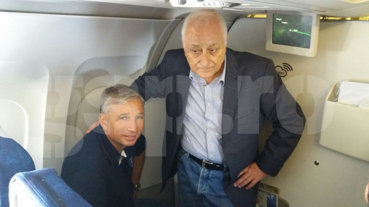 FOTO EXCLUSIV Imagini din avionul Generației de Aur spre finala Ligii