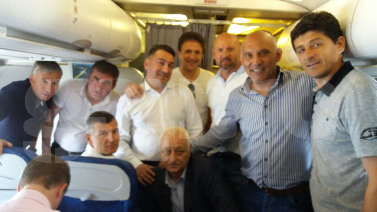 FOTO EXCLUSIV Imagini din avionul Generației de Aur spre finala Ligii